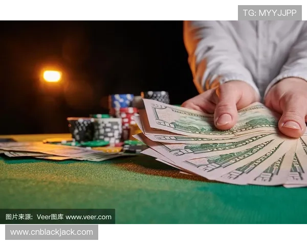 扑克牌21点玩法解析:如何合理管理筹码实现持续盈利