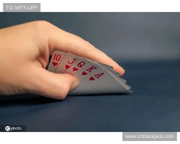 掌握21点游戏规则与技巧:提升你的赢钱概率的实用方法与策略分析 掌握21点游戏规则与技巧:提升你的赢钱概率的实用方法与策略分析